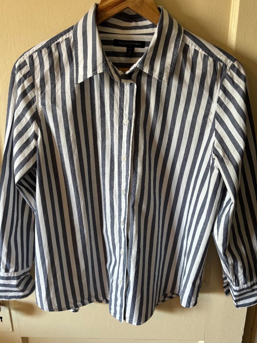 Banana Republic 100% Cotton Blouse – Size MP – White & Grey Stripes